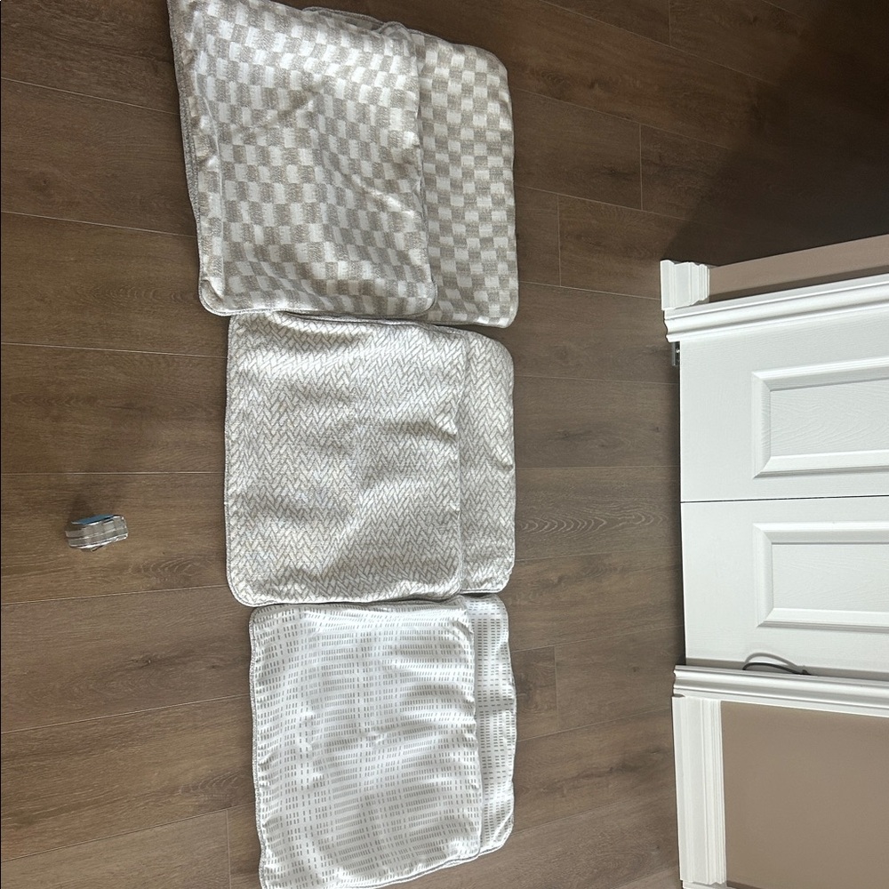 Set of pillow covers